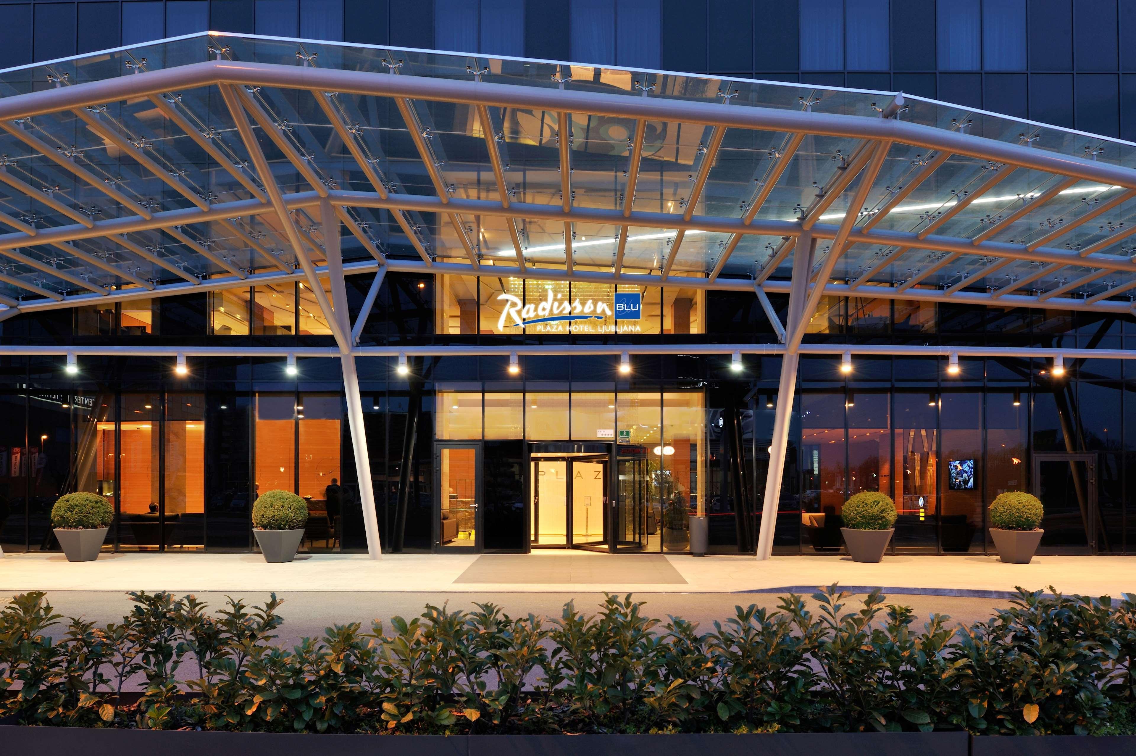 Radisson Blu Plaza Hotel Lubiana Esterno foto