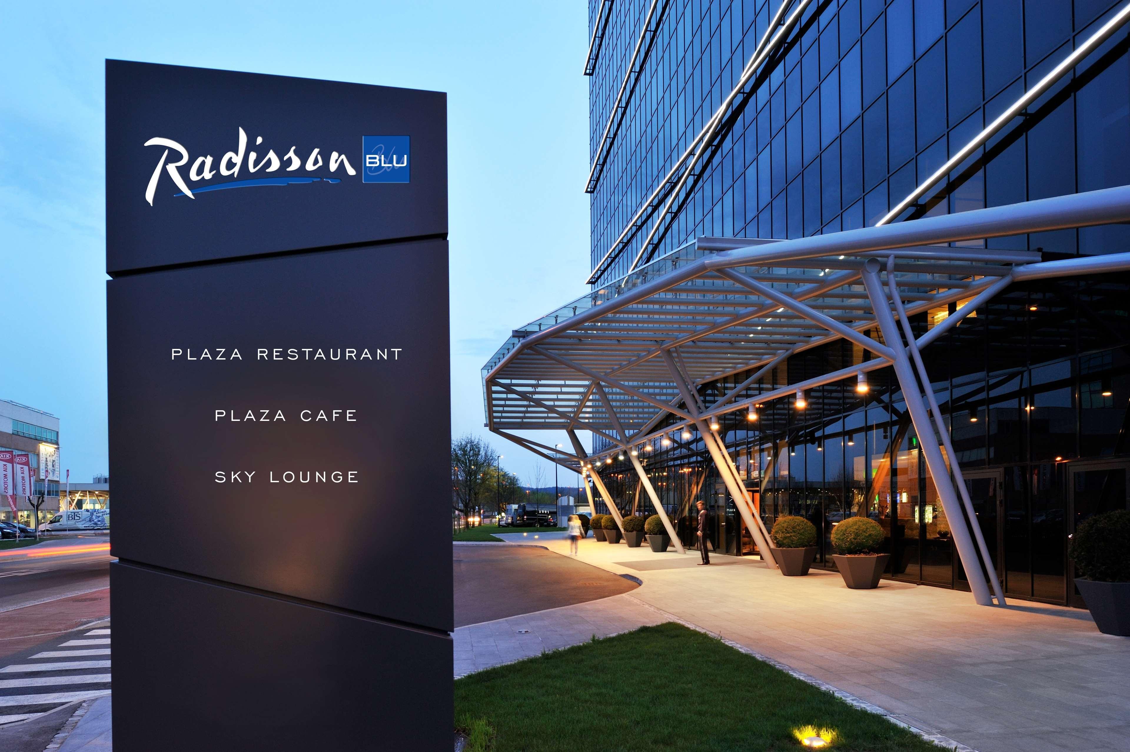 Radisson Blu Plaza Hotel Lubiana Esterno foto