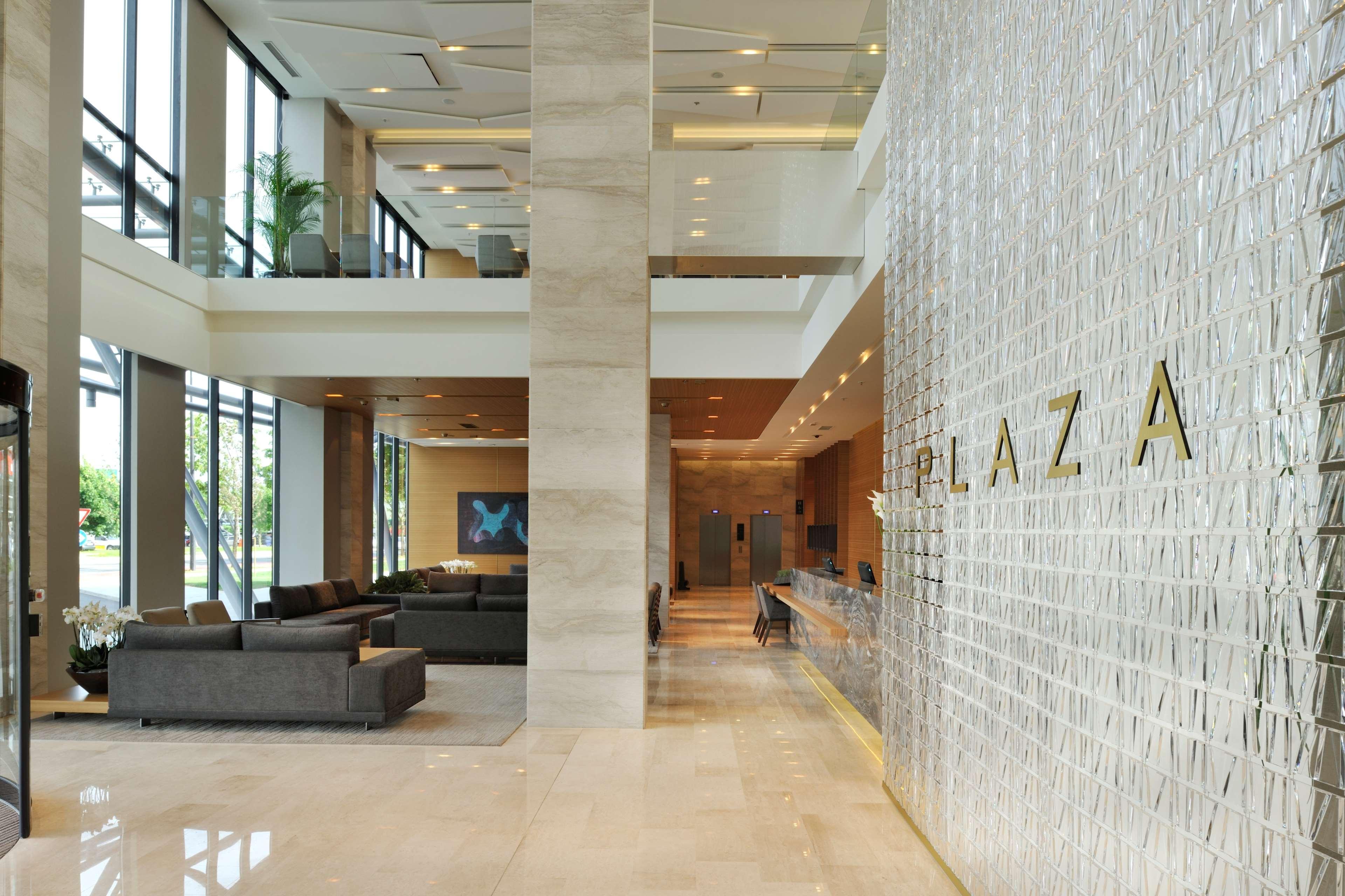 Radisson Blu Plaza Hotel Lubiana Esterno foto
