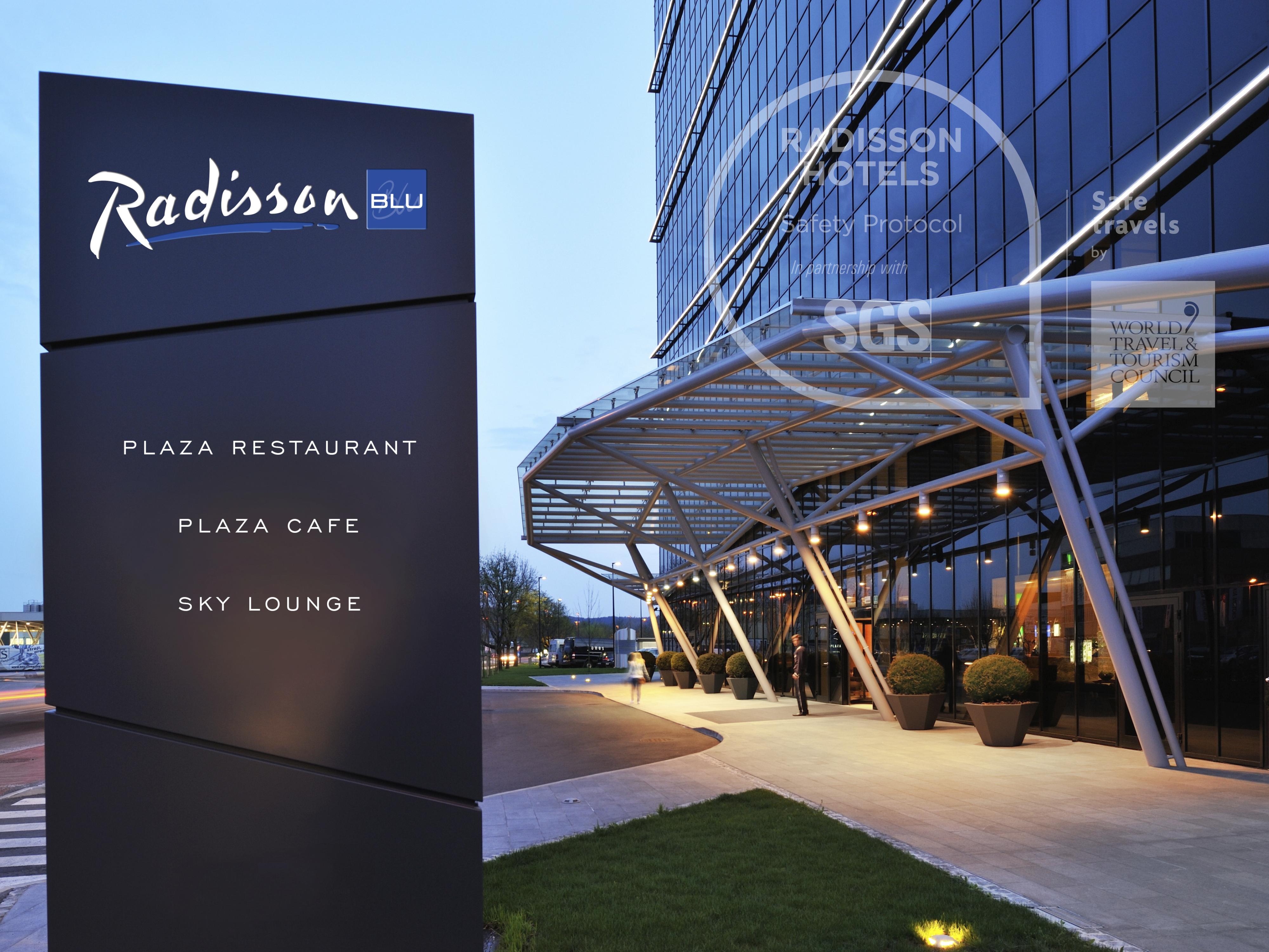 Radisson Blu Plaza Hotel Lubiana Esterno foto